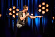 Stefan Leonhardsberger beim Auftritt seines Kabarett-Programms "Ja!".