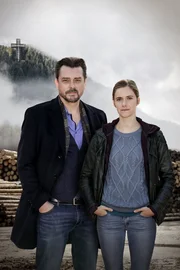 Sascha Bergmann (Hary Prinz), Sandra Mohr (Miriam Stein).