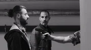 vl.n.r. Gino (Carlo Loiudice) und Ninja (Marc Philipp) werden von Cem (Cem Sultan Ungan) bedroht.