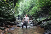 Steve Backshall im Moukalaba Nationalpark