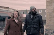 l-r: June (Elisabeth Moss), Luke (O-T Fagbenle)