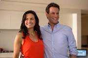 Im Bild: Emma (Carla Gugino), Daniel Reddick (Ioan Gruffudd).