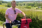 Moderator Daniel A&szlig;mann radelt auf der Heuvelland-Fietsroute von Aachen bis zur sch&ouml;nen Studentenstadt Maastricht.