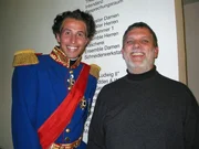 Willi als K&ouml;nig Ludwig II. mit dem Intendanten Stefan Barbarino des Musical-Theaters in F&uuml;ssen.