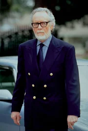 Patrick McGoohan (Eric Prince).