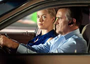 Rebecca Lang (Kristanna Loken) hat sich bereit erklärt Sam Axe (Bruce Campbell) und seinen Kollegen zu helfen. Aber nur unter einer Bedingung... Rebecca Lang (Kristanna Loken) hat sich bereit erklärt Sam Axe (Bruce Campbell) und seinen Kollegen zu helfen. Aber nur unter einer Bedingung...