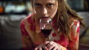 Clare Havel (Teresa Palmer)
