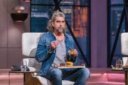 Investor Nils Glagau nimmt die Low Carb-Produkte von STEINER´s geschmacklich genau unter die Lupe. Investor Nils Glagau nimmt die Low Carb-Produkte von STEINER´s geschmacklich genau unter die Lupe.