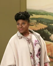 W&auml;hrend Stephanie zwischen die Fronten von Owen und Amelia ger&auml;t, taucht Maggies Mutter Diane (LaTanya Richardson Jackson) im Krankenhaus auf ...