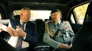 Botschafter Jens Hanefeld wird vom Milit&auml;rattach&eacute; der deutschen Botschaft in Washington zu einem Termin im Pentagon begleitet.