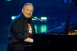 In Bernd Stelters neuem Soloprogramm gibt es eine Menge zu Lachen.