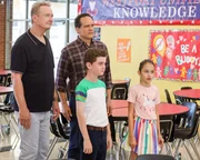 (v.l.n.r.) Bill Doty (Ryan Stiles); Greg Otto (Diedrich Bader); Franklin (Evan O'Toole); Anna-Kat Otto (Julia Butters)