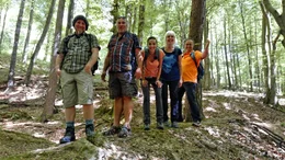 hr-fernsehen ERLEBNIS HESSEN: UNTERWEGS AUF DEM GRIMMSTEIG (2), Ein Film von Sabine Guth und Lena Gievers, Zweiteilige Sendereihe, am Dienstag (31.07.18) um 20:15 Uhr. Unterwegs auf dem Grimmsteig, einem Rundwanderweg durch Nordhessens M&auml;rchenw&auml;lder. &copy; HR/Sabine Guth - honorarfrei, Verwendung gem&auml;&szlig; der AGB im engen inhaltlichen, redaktionellen Zusammenhang mit genannter HR-Sendung bei Nennung "Bild: HR/Sabine Guth" (S2). HR/Pressestelle 069/155 -4954, Fax -3005.