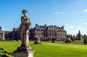 Das M&uuml;nsterland ist eine Region, die viel zu bieten hat. Ein Tipp ist die 1000 Schl&ouml;sserroute. H&ouml;hepunkt ist hier Schloss Nordkirchen.