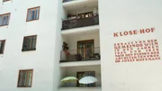 Der Klose-Hof war der erste Gemeindebau, der nach den Pl&auml;nen von Architekt Josef Hoffmann verwirklicht wurde.