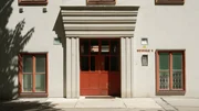 Der Klose-Hof war der erste Gemeindebau, der nach den Pl&auml;nen von Architekt Josef Hoffmann verwirklicht wurde.