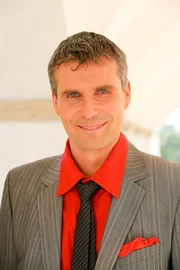 Norbert Dietz (Harald Schwaiger).