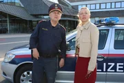 Franz Gasperlmaier (Johannes Silberschneider) und Kommissarin Dr. Jolante Roth (Nina Proll) Franz Gasperlmaier (Johannes Silberschneider) und Kommissarin Dr. Jolante Roth (Nina Proll)