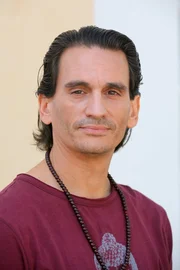 Cuco Wallraff (Nicolas Gonzales).