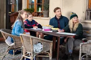 v.l.: Paulina (Tabea Hug), Lucy (Paulina Schnurrer), Martin (Sebastian Achilles) und Petra (Jana Reinermann). v.l.: Paulina (Tabea Hug), Lucy (Paulina Schnurrer), Martin (Sebastian Achilles) und Petra (Jana Reinermann).