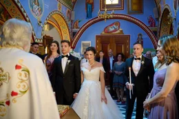 Alex Atlas (Katerina Konstas) und Chris Adamapoulos (Dimitri Gripari) sind nun Mann und Frau.  +++ Die Verwendung des sendungsbezogenen Materials ist nur mit dem Hinweis und Verlinkung auf RTL+ gestattet. +++