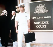 Harm Rabb (David James Elliott) vor dem K&ouml;niglichen Gericht in Sydney.