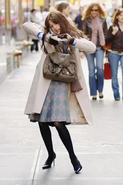 Wird von ihrer hysterischen und manipulativen Chefin schikaniert: Andy (Anne Hathaway) ...