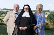 Charles Usher (Timothy West) (l), Sister Boniface (Lorna Watson) (m), Miss Thimble (Sarah Crowden) (r)