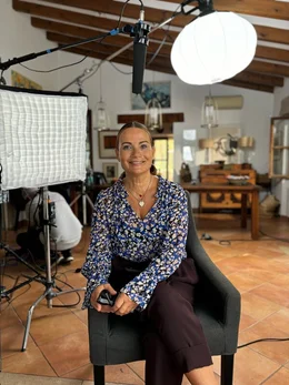 Jenny J&uuml;rgens im Interview.