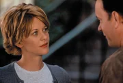 Joe Fox (Tom Hanks) und Kathleen Kelly (Meg Ryan) haben sich im Internet kennengelernt.