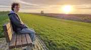 Joe (25) ist nonbin&auml;r und will nun auch den Namen im Ausweis &auml;ndern. Doch was Joe trotz des Selbstbestimmungsgesetzes mit dem Standesamt in der ostfriesischen Provinz erlebt, war nicht abzusehen.