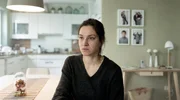 Kathleen (Franziska Hartmann) versucht herauszufinden, wie es zu dem Ungl&uuml;ck kommen konnte.