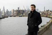Dylan McDermott als Supervisory Special Agent Remy Scott.