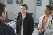 L-R: Henry Nolan (Zayne Emory) und Dominique Grey (Jade Payton)
