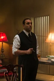 Ende der 20er Jahre: Al Capone - K&ouml;nig der Chicagoer Unterwelt. Ein Mann, der scheinbar alles unter Kontrolle hat.