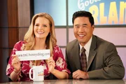 Honey (Chelsey Crisp, l.); Louis Huang (Randall Park, r.) Honey (Chelsey Crisp, l.); Louis Huang (Randall Park, r.)