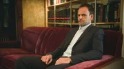 Sherlock Holmes (Jonny Lee Miller)
