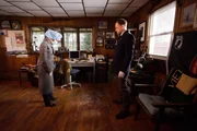 Dr. Watson (Lucy Liu, l.) und Sherlock (Jonny Lee Miller, r.) sind auf Spurensuche, denn ohne Beweise f&uuml;r ihre Unschuld, bleibt Watson die Hauptverd&auml;chtige im Mordfall an einem Serienkiller ...