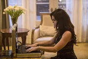 Undercover: Special Agent Gregorio (Vanessa Ferlito) ahnt noch nicht, dass sie in der Falle sitzt ...