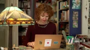 Sarah Diehl am Computer.