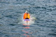 Eine autonome Unterwasserdrohne soll die Tiefsee vermessen.