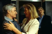 Beim Gespr&auml;ch mit Elsa (Luise Deschauer, l.) wird eines schnell klar, Margot (Jutta Speidel, r.) hat das Haus Sanwaldt wieder fest im Griff. Nur f&uuml;r wie lange?