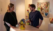 Mord in der Kunstgalerie: Vivian Roths (Sabine Bach) Assistent wird erschlagen aufgefunden und die Tatwaffe kann schnell ermittelt werden: eine gl&auml;serne Hunde-Skulptur. Hat Oliver Hagen (Marian Meder), der Sch&ouml;pfer der Skulptur, etwas mit dem Tod zu tun?