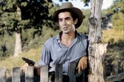 Jesse James (Tyrone Power) l&auml;sst sich sein Land nicht von der Bahngesellschaft rauben. Der fr&uuml;he Technicolor-Western interessiert sich eher f&uuml;r die heroische Legende als f&uuml;r die historische Wahrheit &uuml;ber die James-Br&uuml;der.