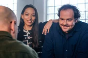 Ferry Peschl (Roland D&uuml;ringer), Luna Phan (Sonja Chan) und Stefan Steindl (Thomas Mraz) in Ferry's Paradise: Der Name PAK -"Parents Against Krempel" f&uuml;r ihre Aktionsgruppe ist geboren.