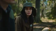 Ava (Sara Shirpey) nimmt mutig die Herausforderung an, gemeinsam mit John und seinen Eltern auf die Jagd zu gehen, obwohl sie Vegetarierin ist. Ava (Sara Shirpey) nimmt mutig die Herausforderung an, gemeinsam mit John und seinen Eltern auf die Jagd zu gehen, obwohl sie Vegetarierin ist.