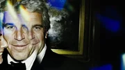 Der US-amerikanische Multimillion&auml;r Jeffrey Epstein hat bis zu seinem mysteri&ouml;sen Tod im Jahr 2019 offenbar hunderte minderj&auml;hrige M&auml;dchen missbraucht. Viele prominente Pers&ouml;nlichkeiten sollen Teil seines kriminellen Netzwerks gewesen sein. Die so genannten &bdquo;Epstein-Akten&ldquo; &ndash; eine umfangreiche Sammlung an Beweismaterialien &ndash; k&ouml;nnten bald aufzeigen, wer sonst noch in diesen Skandal involviert war.