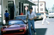 Als seine Tante Opfer eines brutalen &Uuml;berfalls wird, beginnt Magnum (Tom Selleck) sofort zu recherchieren ...