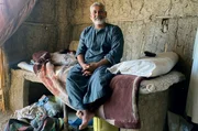 Der Bauer Hamada geht neben seiner Feldarbeit gerne seinem Hobby nach: Er schreibt traditionelle Sufi-Gedichte &uuml;ber die Liebe.
