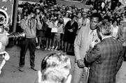 Von Fans umringt im Rampenlicht: Sidney Poitier war der erste schwarze Superstar Hollywoods.